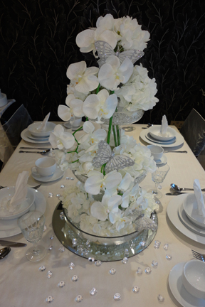 Table Centrepieces For Weddings In Cheshire And Manchester Calla Lily Arrangement